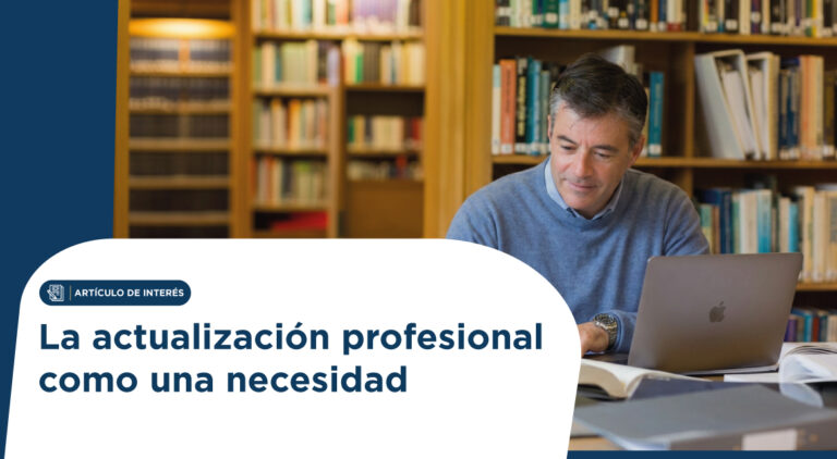 Hombre en una biblioteca con portátil, junto a estanterías de libros; encabezado del artículo: La actualización profesional como una necesidad.
