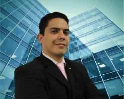 Retrato de Andrew Landaeta, speaker del Hacking Game